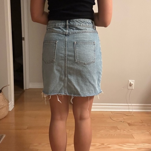 Asos mini jean skirt size 6 - Picture 3 of 3